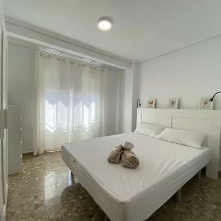 Image 4 - Carrer d'Escalante, 69, 46011 Valencia, Spain - Apartment for rent