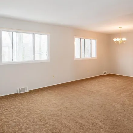 Image 5 - 7918 Pipers Path, Shetland Square, Glen Burnie, MD 21061, USA - Apartment for rent