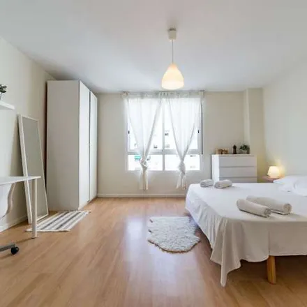 Rent this 5 bed apartment on Carrer de Sant Vicent Màrtir in 153, 46007 Valencia