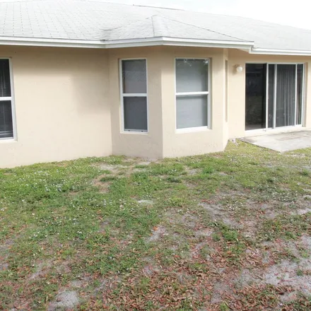 Image 7 - 928 Southwest Hamberland Avenue, Port Saint Lucie, FL 34953, USA - Apartment for rent