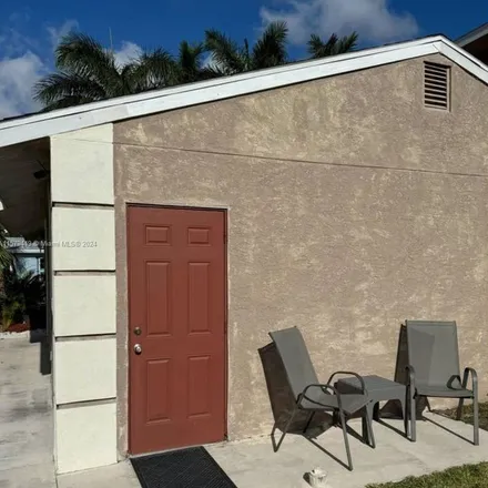 Image 5 - 2112 Southeast East Dunbrooke Circle, Port Saint Lucie, FL 34952, USA - Apartment for rent