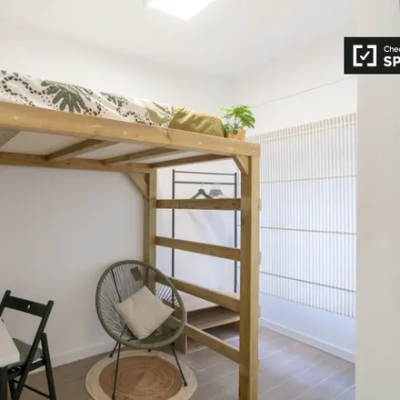 Rent this 6 bed room on Carrer de Cervantes in 23, 46900 Torrent