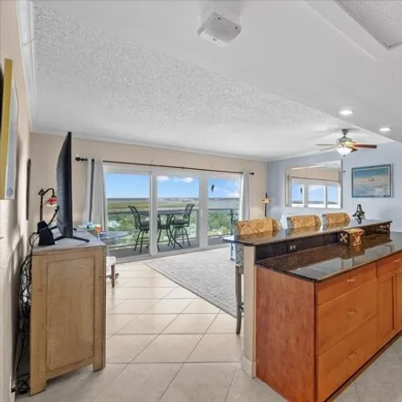 Image 7 - Regatta Beach Club, 880 Mandalay Avenue, Clearwater, FL 33767, USA - Condo for sale