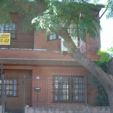 Buy this studio house on 184 - Ibarbourou in Villa Godoy Cruz, José León Suárez