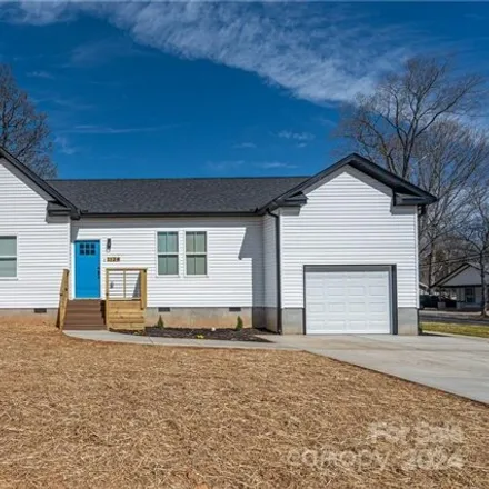 Buy this 3 bed house on 1134 5th Street in Statesville, NC 28677
