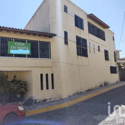 Buy this 5 bed house on Calle Guerrero in Burgos Bugambilias, 62765 Emiliano Zapata