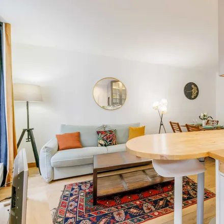 Rent this 1 bed apartment on 44 bis Rue de la Fédération in 75015 Paris, France