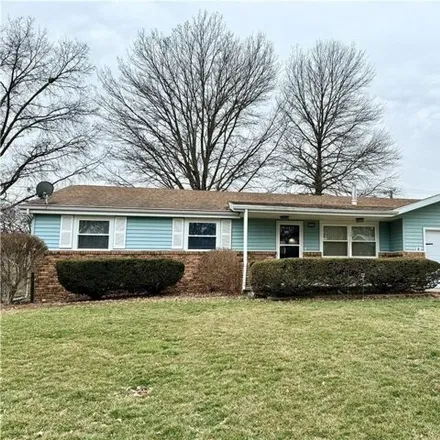 Buy this 3 bed house on 2936 Townway Road in Danville, IL 61832