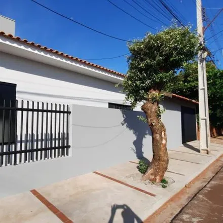 Buy this 3 bed house on Rua Barão do Rio Branco in Palmital, Palmital - SP