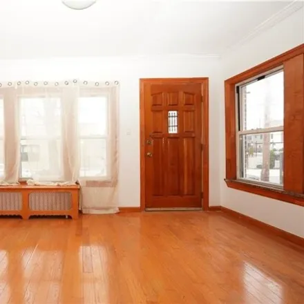 Image 3 - 34 71st Street, New York, NY 11209, USA - House for sale
