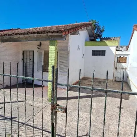 Buy this 6 bed house on Paraná 946 in Partido de Morón, 1708 Morón