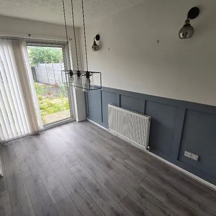 Image 3 - Lower Road, Knowsley, L26 2XA, United Kingdom - Apartment for rent