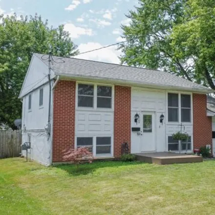 Buy this 3 bed house on 1605 Hillcrest Ave in Obetz, Ohio