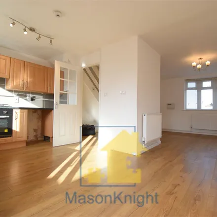 Rent this 2 bed apartment on Stacye Avenue in Sheffield, S13 7RW