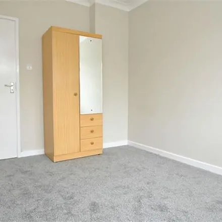 Image 2 - South Ealing Station, South Ealing Road, London, W5 4QB, United Kingdom - Apartment for rent