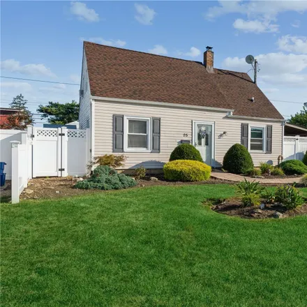 Buy this 3 bed house on 25 Rolling Lane in Levittown, NY 11756