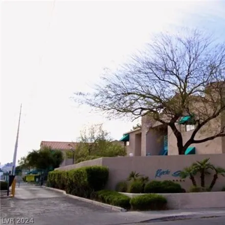 Image 1 - Saint Viator Catholic School, 4320 Channel 10 Drive, Las Vegas, NV 89119, USA - Condo for rent