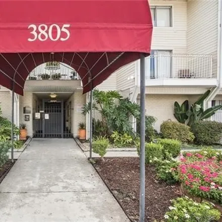 Buy this 2 bed condo on 3805 Houma Boulevard in Metairie, LA 70006