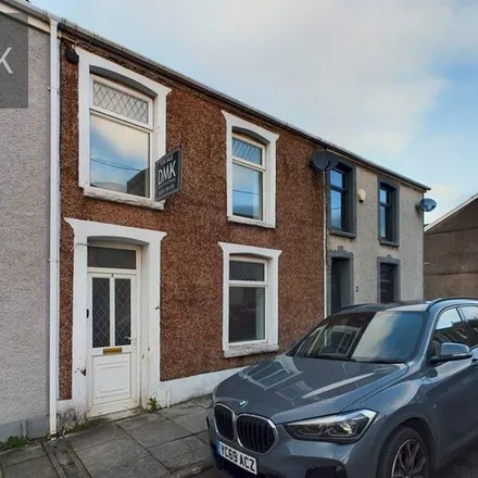 Image 5 - Meadow Street, Maesteg, CF34 9YP, United Kingdom - Townhouse for rent