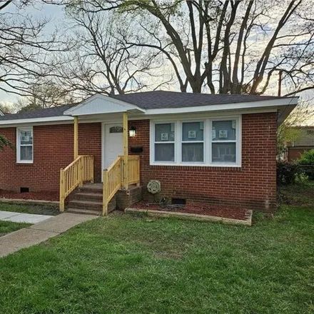 Buy this 3 bed house on 226 Truxton Avenue in Portsmouth, VA 23701
