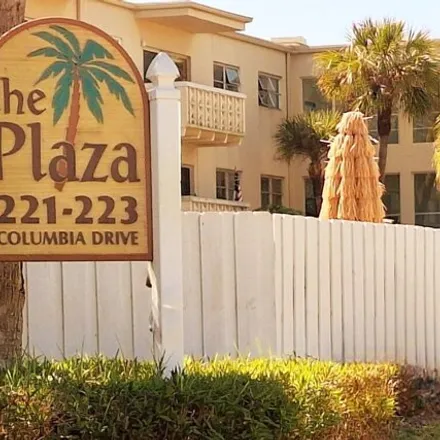 Buy this 1 bed condo on Columbia Drive in Cape Canaveral, FL 32920