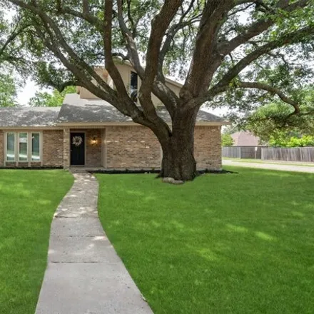 Buy this 3 bed house on Bluffmeadow Trail in Plano, TX 75023
