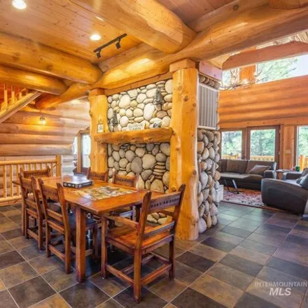 Image 8 - Crosstimber Loop, Boise County, ID 83622, USA - House for sale