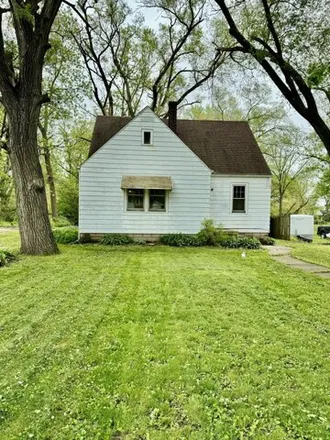 Buy this 4 bed house on 7371 Independence Street in Merrillville, IN 46410