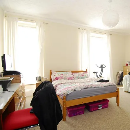 Image 1 - 21 Plym Street, Plymouth, PL4 8NS, United Kingdom - House for rent