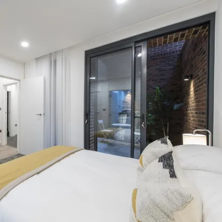 Image 5 - 5-7 Cambridge Terrace Mews, London, NW1 4JJ, United Kingdom - Apartment for rent