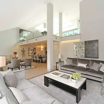 Rent this 4 bed apartment on 16 Thurloe Street in London, SW7 2SX