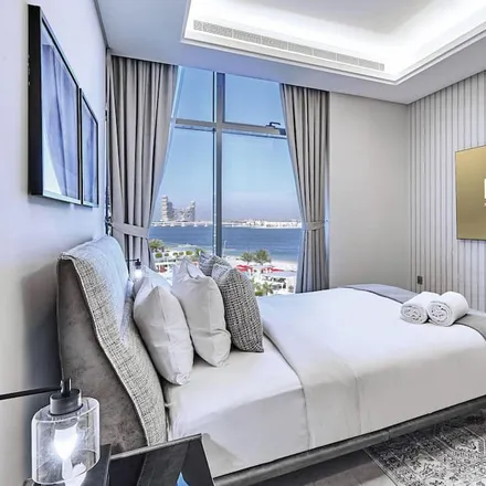 Image 9 - Crescent Road West Palm Jumeirah, - Apartment for rent