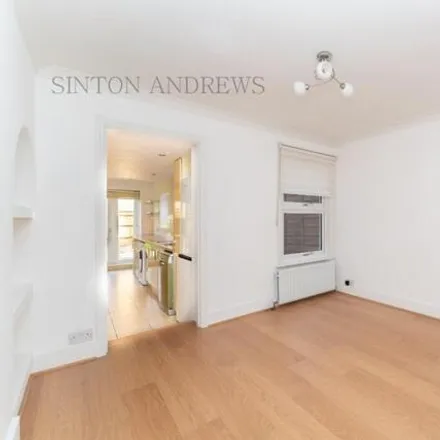 Image 3 - 15 St. Andrew's Road, London, W7 2NX, United Kingdom - House for rent