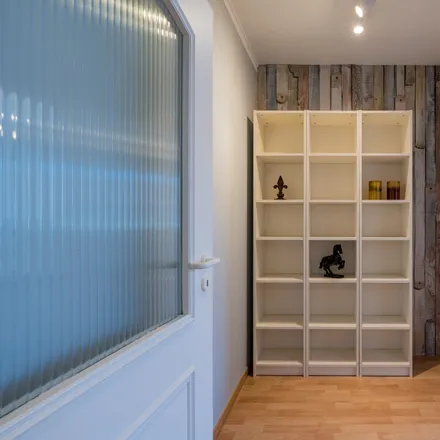 Rent this 3 bed apartment on Kindercafé Wunderland in Düsseldorfer Straße 40, 10707 Berlin