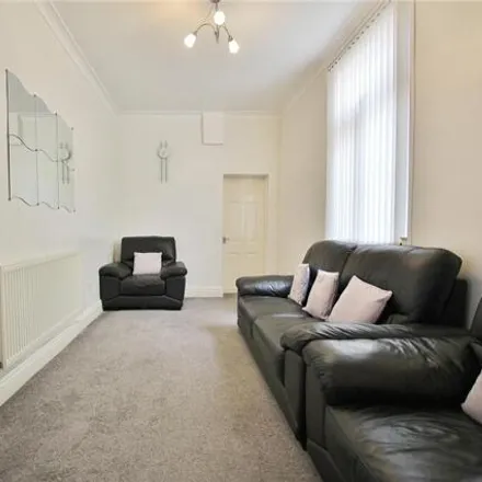 Image 4 - 218 Inverness Place, Cardiff, CF24 4SB, United Kingdom - Townhouse for sale