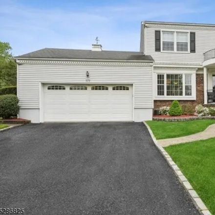 Buy this 4 bed house on 185 New Brook Lane in Springfield, NJ 07081