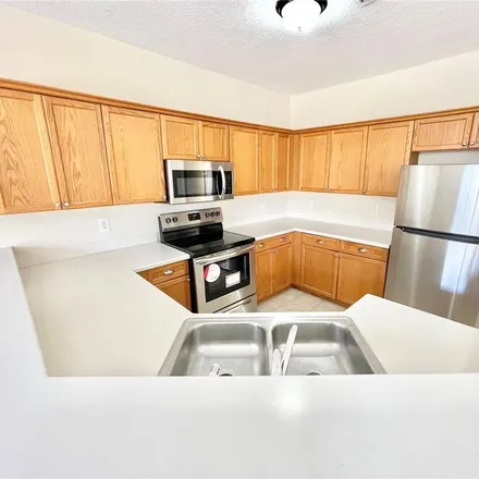 Image 5 - 5628 Red Snapper Court, New Port Richey, FL 34652, USA - Townhouse for sale