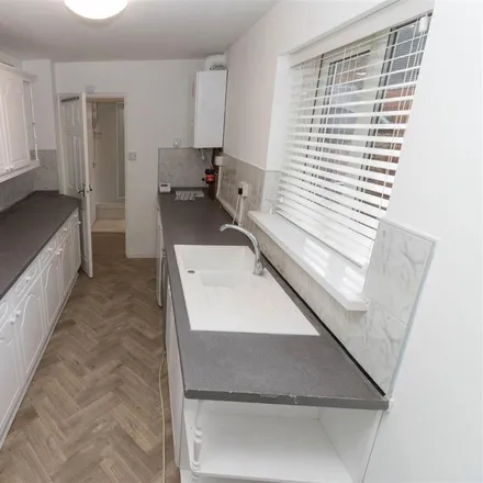 Image 4 - Moore Street, Gateshead, NE8 3PN, United Kingdom - Apartment for rent
