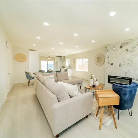 Image 7 - 1839 West 65th Place, Los Angeles, CA 90047, USA - House for sale