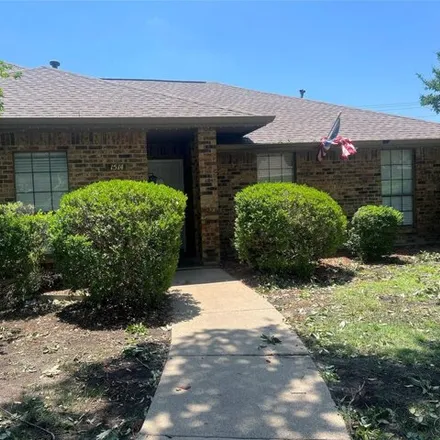 Rent this 4 bed house on 1548 Silverleaf Drive in Carrollton, TX 75007