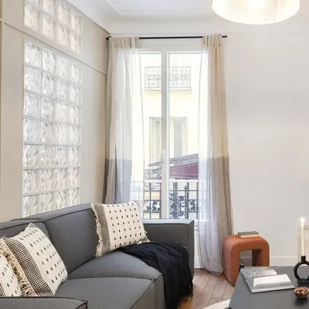 Image 2 - 228 Rue La Fayette, 75010 Paris, France - Apartment for rent