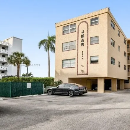 Image 3 - 3101 Northeast 28th Street, Coral Ridge, Fort Lauderdale, FL 33308, USA - Condo for sale