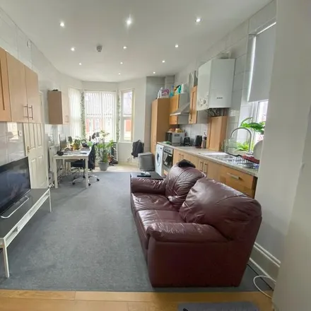 Image 2 - Alma Road, Cardiff, CF23 5BT, United Kingdom - Apartment for rent