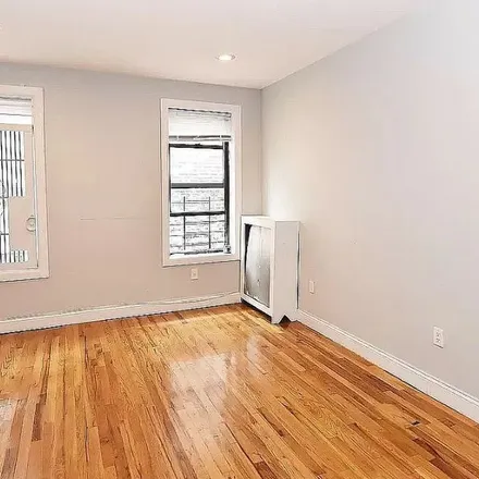 Rent this 3 bed apartment on 517 West 171st Street in New York, NY 10032