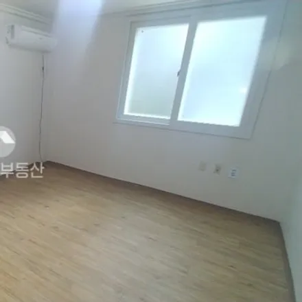 Rent this studio apartment on 서울특별시 서초구 서초동 1302-35
