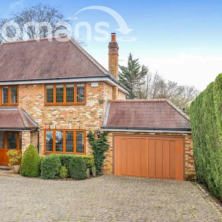 Rent this 5 bed house on South Park Crescent in Gerrards Cross, SL9 8HL