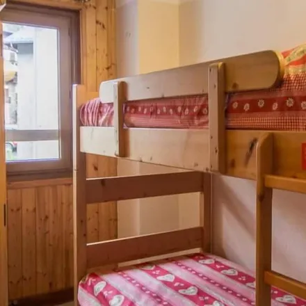 Rent this 4 bed house on Route du col des aravis in 73590 La Giettaz, France