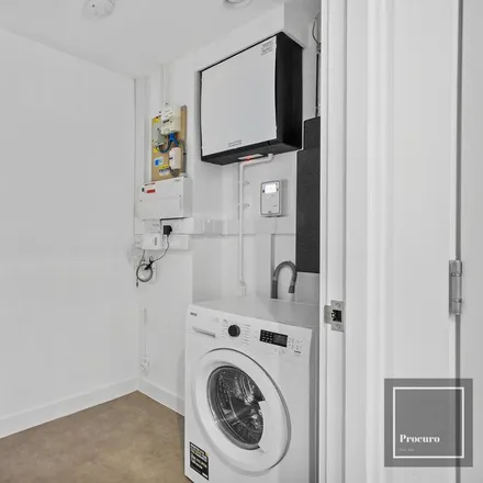 Image 9 - 21-22 Gillender Street, Bromley-by-Bow, London, E3 3LB, United Kingdom - Apartment for rent