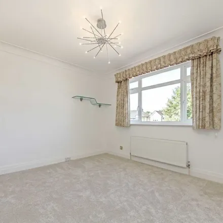 Rent this 5 bed apartment on Orchard Rise in London, KT2 7EY