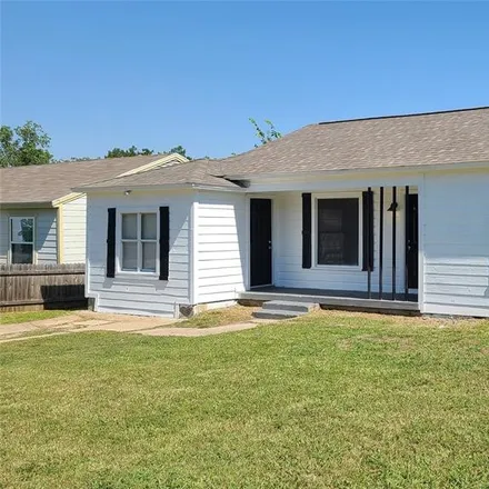 Buy this 3 bed house on 4324 Tacoma Street in Fruitdale, Dallas